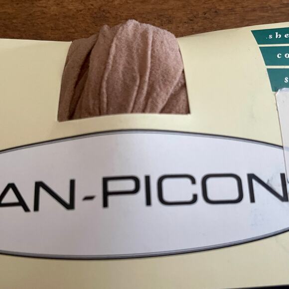 Evan-Picone Control Top Pantyhose 3-Pair Pack Color Beige Size AB (Small) C-20 - Picture 3 of 10